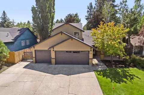 19985 Powers Rd, Bend, OR 97702