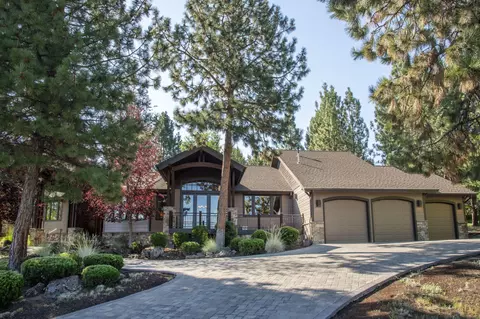 3352 NW Windwood Way, Bend, OR 97703