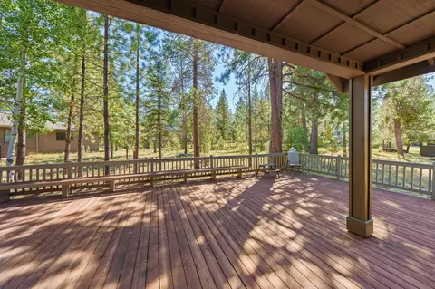 Exterior - 58026 Kinglet Rd, Sunriver, OR 97707 photo 6 of 7