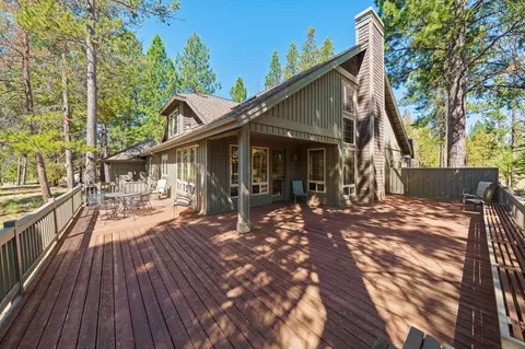 Exterior - 58026 Kinglet Rd, Sunriver, OR 97707 photo 4 of 7
