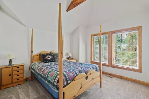 Bedroom - 58026 Kinglet Rd, Sunriver, OR 97707 photo 5 of 5