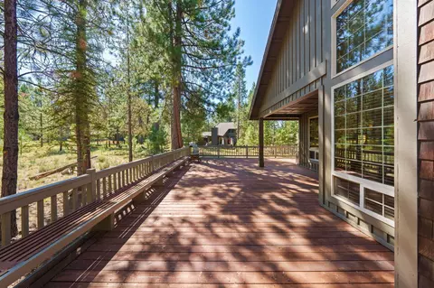 Exterior - 58026 Kinglet Rd, Sunriver, OR 97707 photo 5 of 7