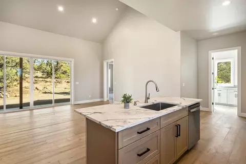 65299 85th St, Bend, OR 97703 photo 15
