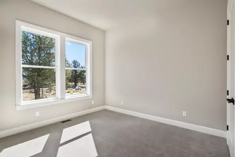 65299 85th St, Bend, OR 97703 photo 22