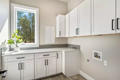 65299 85th St, Bend, OR 97703 photo 20