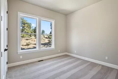 65299 85th St, Bend, OR 97703 photo 21