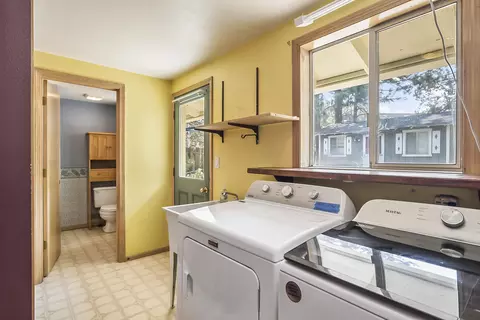 1115 NE Burnside Ave, Bend, OR 97701 photo 17