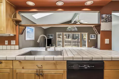 1115 NE Burnside Ave, Bend, OR 97701 photo 12