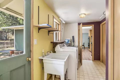 1115 NE Burnside Ave, Bend, OR 97701 photo 18