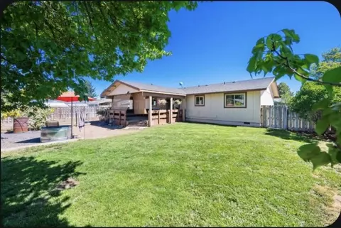775 SE Juniper St, Prineville, OR 97754