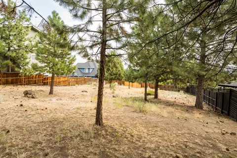 653 NW Powell Butte Loop, Bend, OR 97703 photo 13