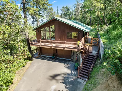 694 Timberlake Dr, Ashland, OR 97520