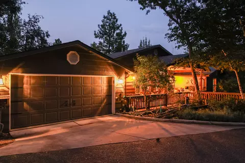 981 Wild Plum Aly, Klamath Falls, OR 97601