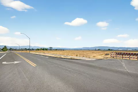 lear way, Medford, OR 97504