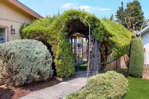 555 Freeman Rd UNIT 146, Central Point, OR 97502 photo 5