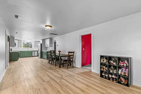 14145 Agate Rd, Eagle Point, OR 97524 photo 8