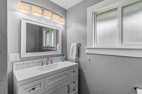 14145 Agate Rd, Eagle Point, OR 97524 photo 17