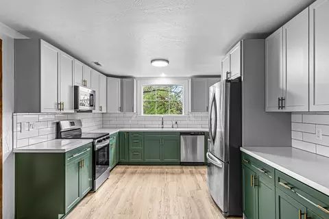 14145 Agate Rd, Eagle Point, OR 97524 photo 11