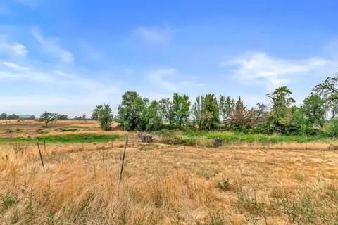 14145 Agate Rd, Eagle Point, OR 97524 photo 32