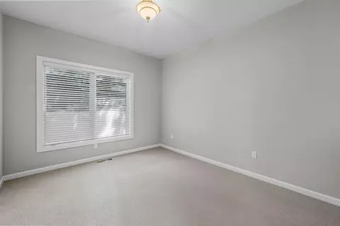 Bedroom - 19490 Green Lakes Loop, Bend, OR 97702 photo 9 of 9