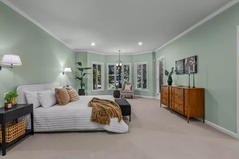 Bedroom - 19490 Green Lakes Loop, Bend, OR 97702 photo 1 of 9