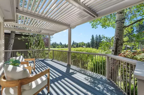 Exterior - 19490 Green Lakes Loop, Bend, OR 97702 photo 3 of 9
