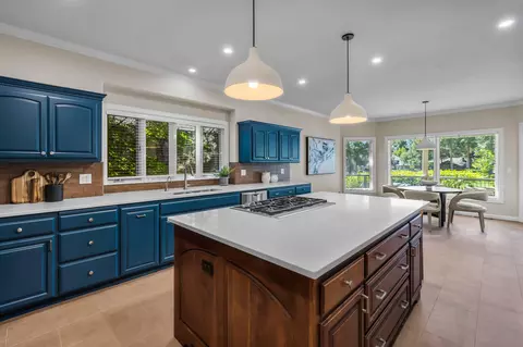 Kitchen - 19490 Green Lakes Loop, Bend, OR 97702 photo 3 of 5