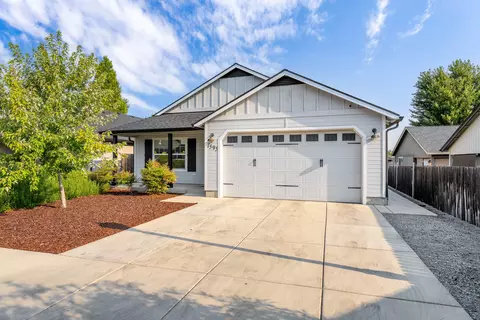 1595 S Columbus Ave, Medford, OR 97501