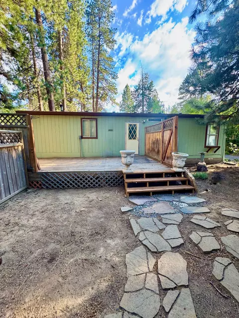 19124 River Woods Dr, Bend, OR 97702 photo 2