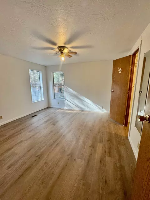 19124 River Woods Dr, Bend, OR 97702 photo 38