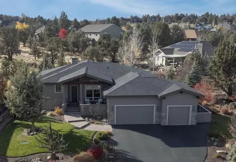 10466 Sundance Ln, Redmond, OR 97756
