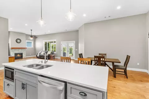 413 Sand Pointe Dr, Central Point, OR 97502 photo 15