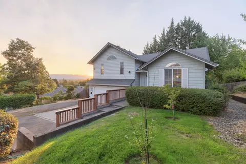 1752 NE Foothill Blvd, Grants Pass, OR 97526