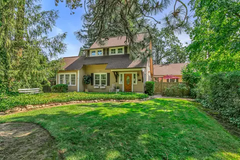 715 S Oakdale Ave, Medford, OR 97501