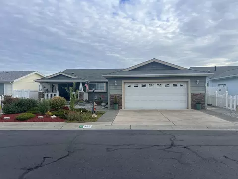 355 Marian Ave # 34, Central Point, OR 97502