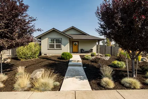 3277 W Antler Ave, Redmond, OR 97756