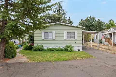 6850 Downing Rd #SPC 44, Central Point, OR 97502