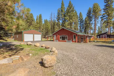 4093 Round Lake Rd, Klamath Falls, OR 97601