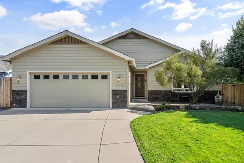 2294 Kingswood Dr, Medford, OR 97501
