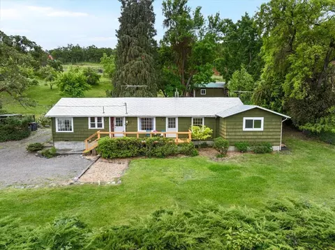 1173 Vawter Rd, Medford, OR 97501