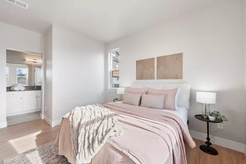 Bedroom - 20514 NEmpire Ave, Bend, OR 97701 photo 2 of 3