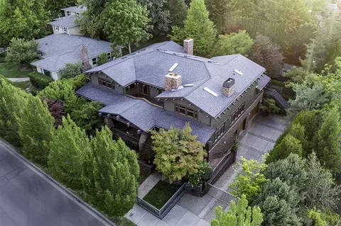99 Granite St, Ashland, OR 97520
