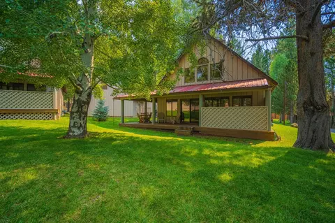 57492 Circle Four Ln #19, Sunriver, OR 97707