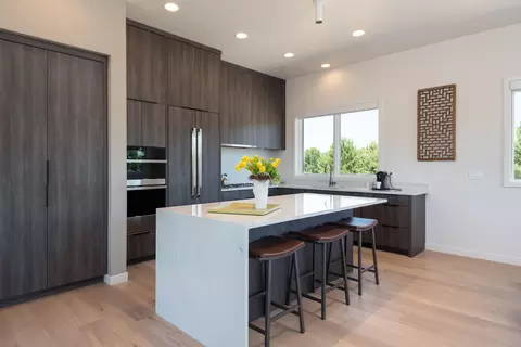 Kitchen - 205 SW Log Ct, Bend, OR 97702 photo 1 of 7