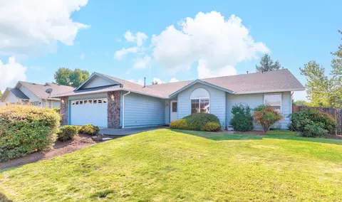 2052 SW Nebraska Ave, Grants Pass, OR 97527