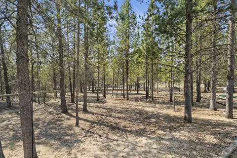 16203 Lava Dr, La Pine, OR 97739 photo 45