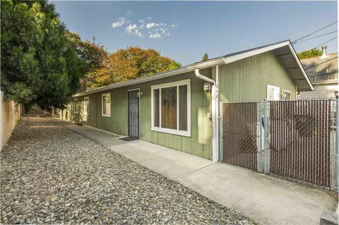 240 Gilbert Ave #A & B, Glendale, OR 97442