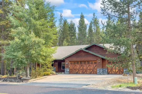 16795 Stage Stop Dr, Bend, OR 97707