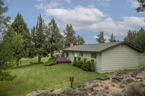 Exterior - 62370 Wallace Rd, Bend, OR 97701 photo 3 of 10