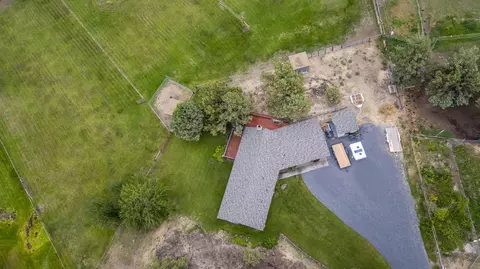 View/Area - 62370 Wallace Rd, Bend, OR 97701 photo 4 of 5